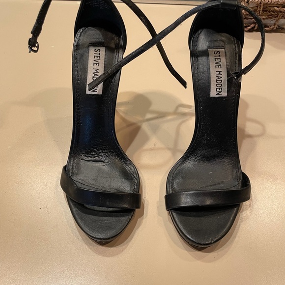 Steve Madden 4 inch heel - Picture 2 of 5